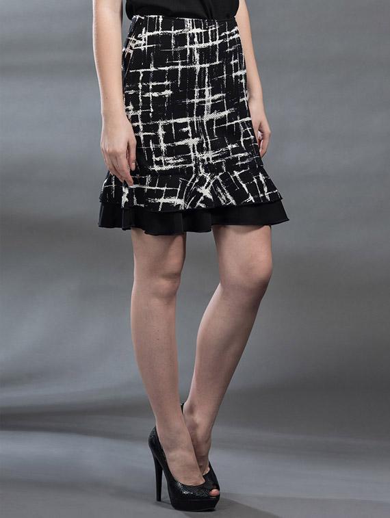 black printed spandex skirt - 12594119 - Zoom Image - 2