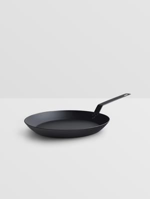 black steel skillet - 1259513 - Standard Image - 2