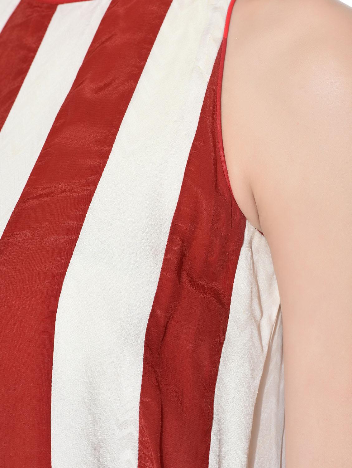 red crepe tent dress - 12779119 - Zoom Image - 4