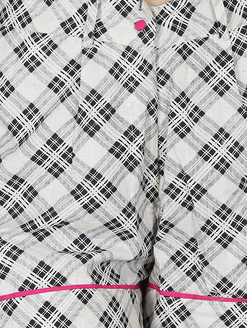 white cotton regular shorts - 12788297 - Zoom Image - 4