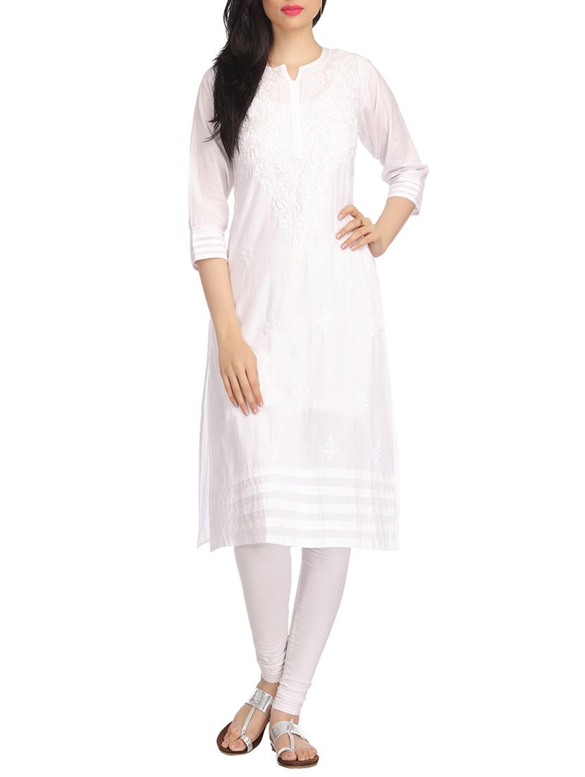 White chikankari embroidered cotton kurta - 12788690 - Zoom Image - 1