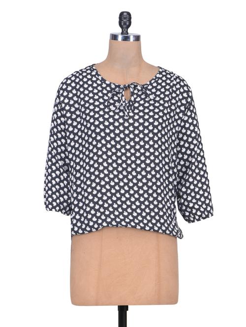 black rayon printed top - 1306747 - Standard Image - 1