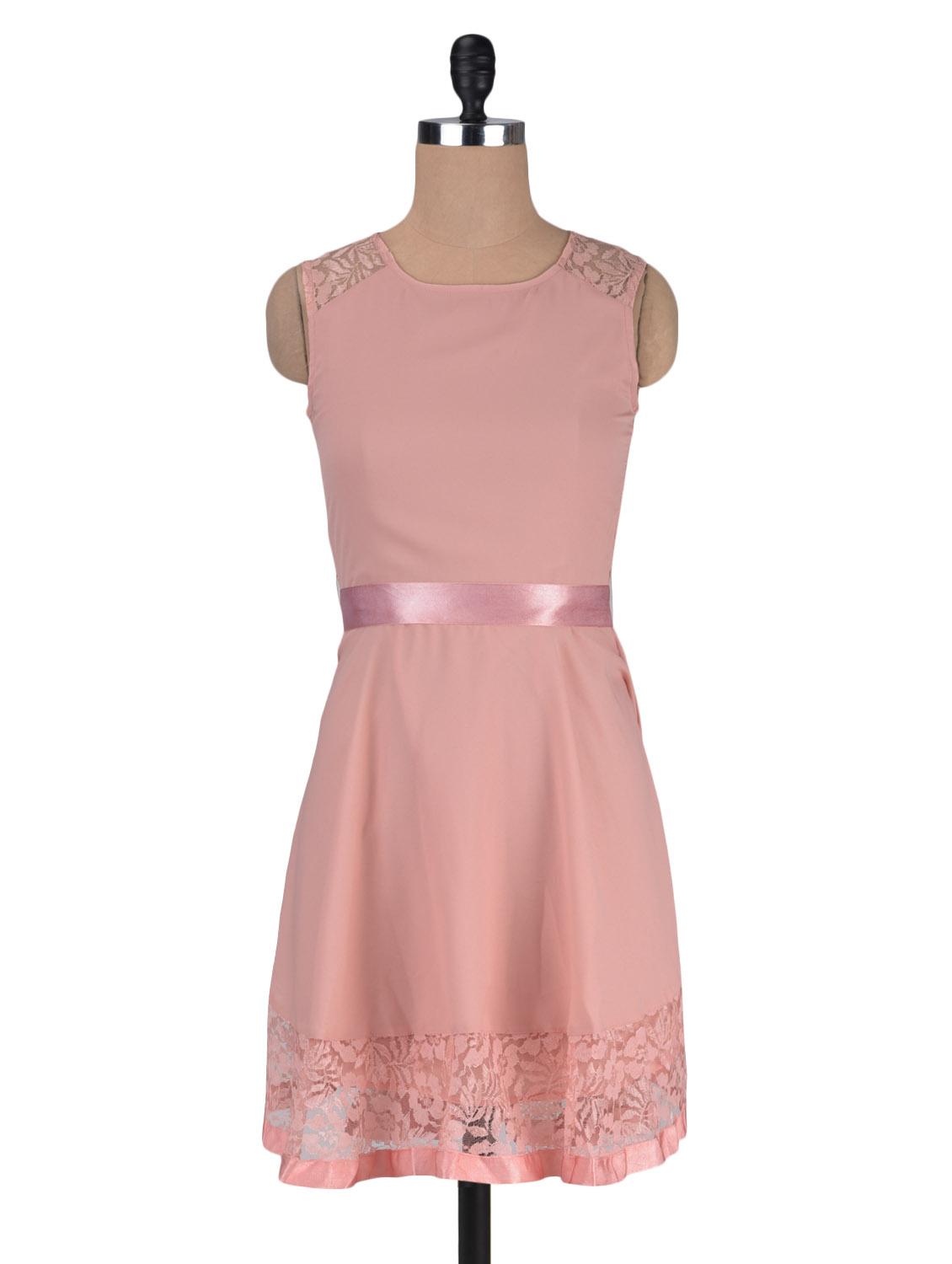 pink lace solid sleeveless dress - 1311787 - Zoom Image - 1