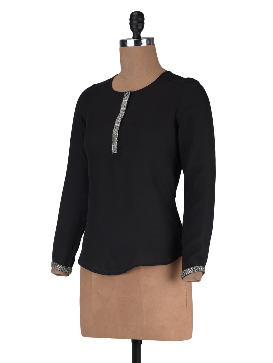 black color color solid long sleeved top - 1311870 - Zoom Image - 2