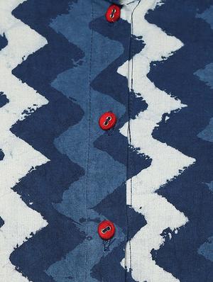 blue cotton bagru printed a-line kurta - 13269329 - Standard Image - 5