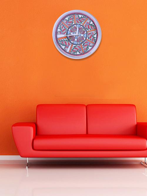 imithila handpainted decorative analog wall clock - 13310541 - Standard Image - 1