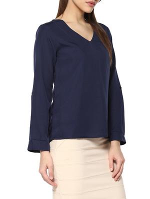 v-neck solid top - 13323631 - Standard Image - 2
