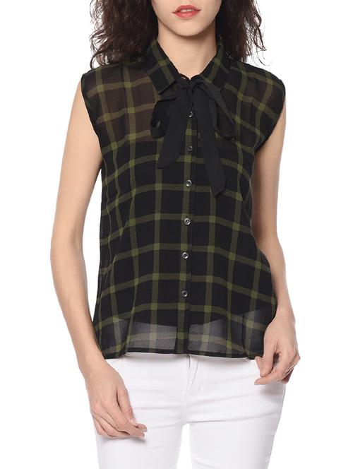 black checkered regular shirt - 13394112 -  Standard Image - 0