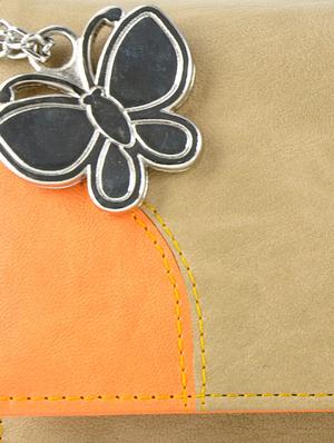 beige leatherette regular purse - 13681967 - Standard Image - 4