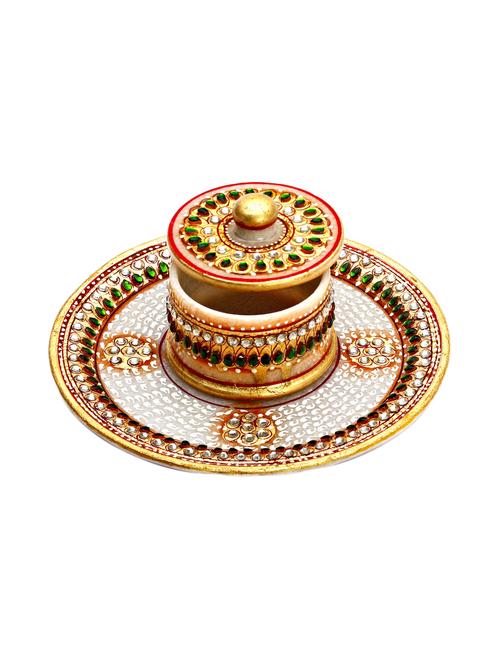decorative round plate with bowl and lid made from pure white marble - 13685683 - Standard Image - 1