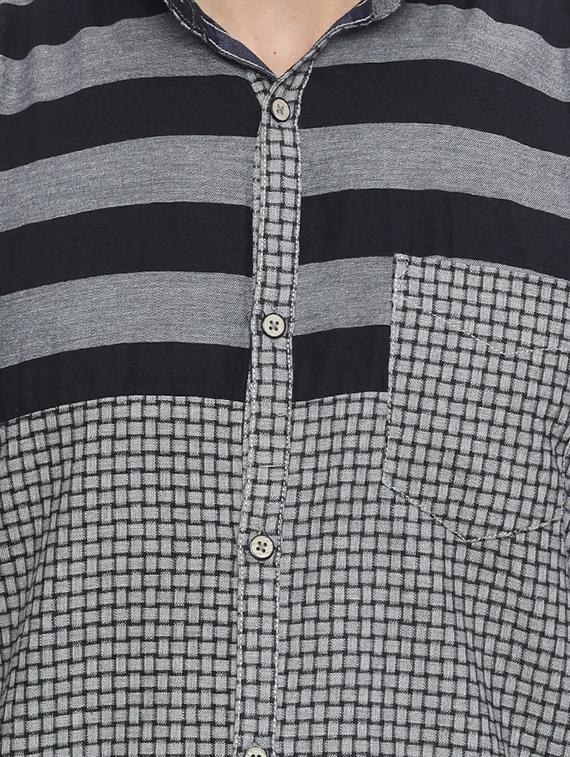 grey checkered casual shirt - 13696505 - Zoom Image - 4