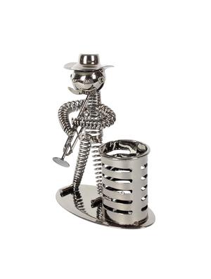 jewel fuel iron musician playing trumpet pen stand showpiece - 13752517 - Standard Image - 4