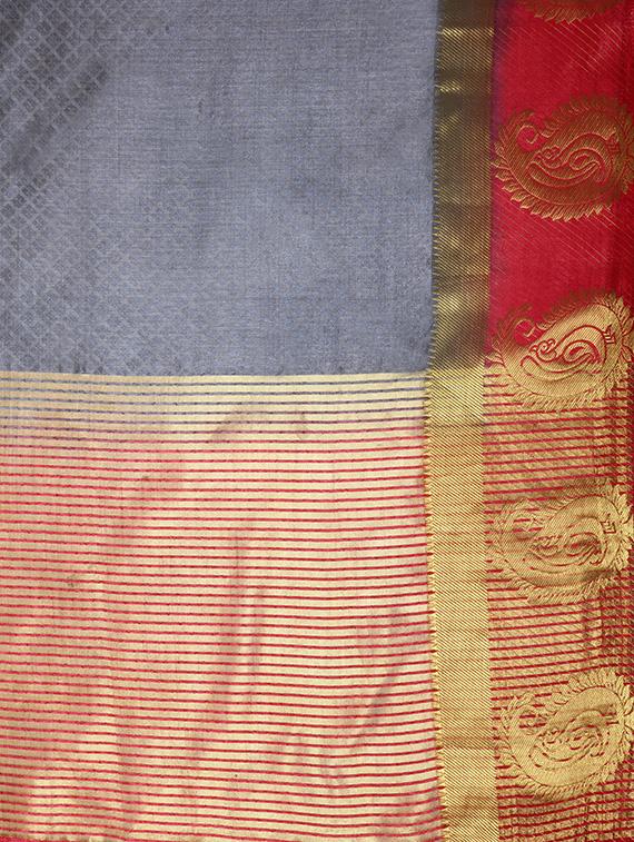 grey silk woven saree with blouse - 13885658 - Zoom Image - 4