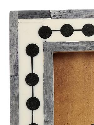 crazy crown 6*4 handmade yangtze table photo frame - 13948345 - Standard Image - 3