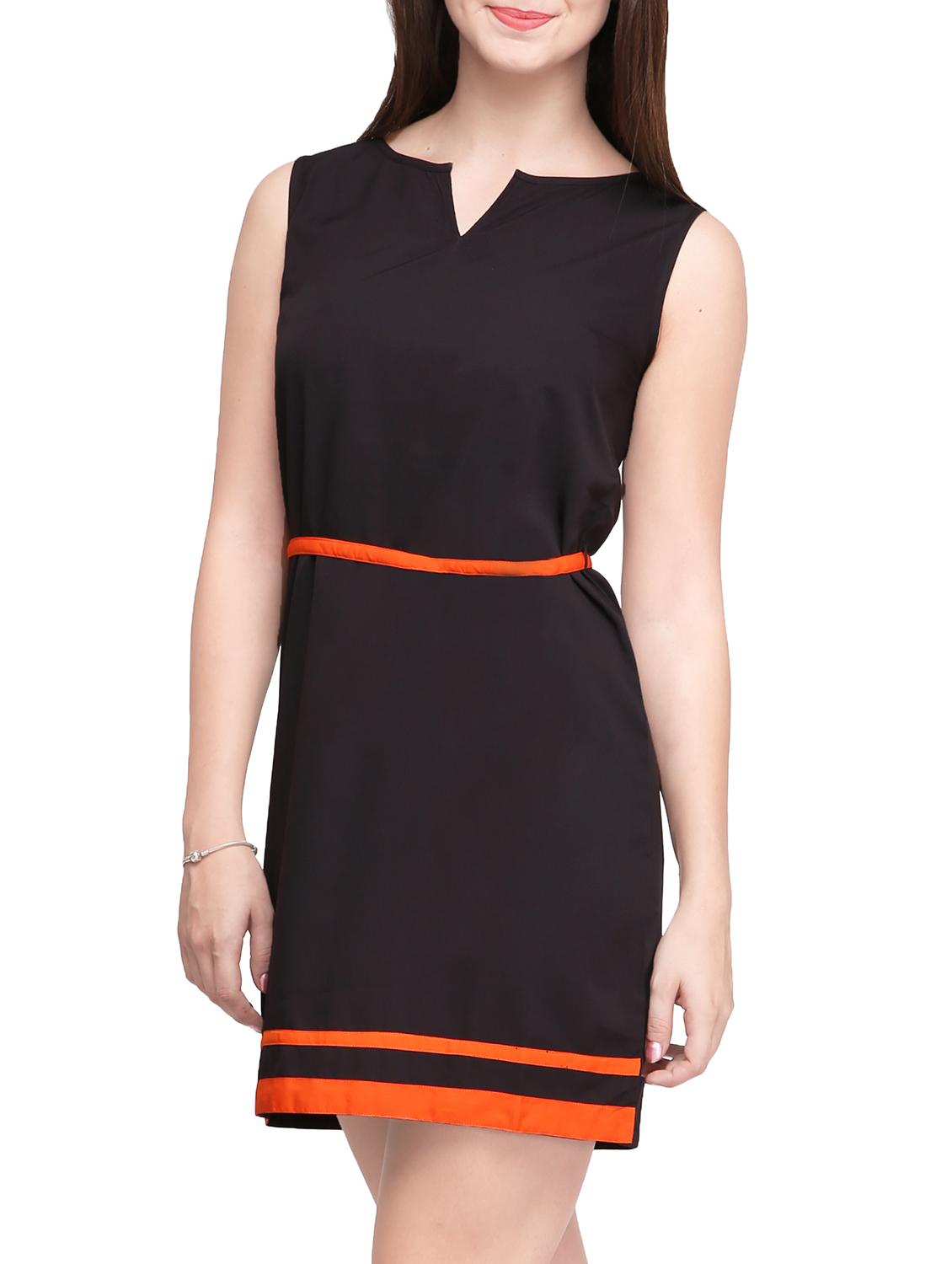 notch neck contrast detail dress - 14005637 - Zoom Image - 1