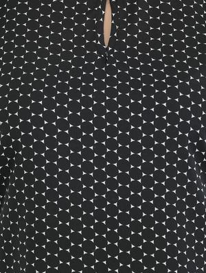 key hole front roll up sleeved top - 14049050 - Standard Image - 4