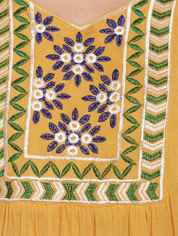 gathered detail embroidered top - 14084441 - Zoom Image - 4