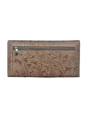 brown leather regular clutch - 14178386 - Standard Image - 2
