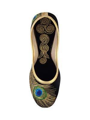 black slip on jutis - 14193537 - Standard Image - 4