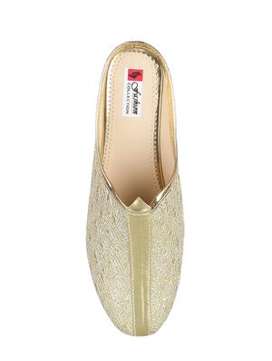 gold slip on jutis - 14194014 - Standard Image - 4