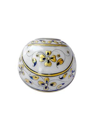 luxurious gold work table clock - 14225800 - Standard Image - 3