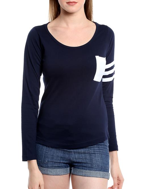 scoop neck contrast pocket patch tee - 14237904 - Standard Image - 1