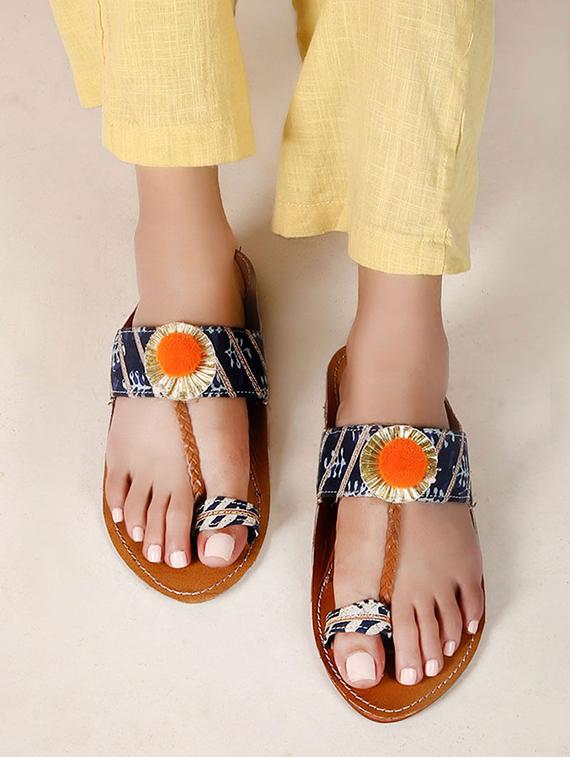 blue Bagru Kolhapuri Chappals kolhapuri - 14242725 - Zoom Image - 1
