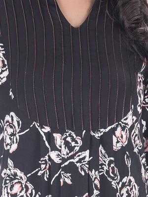 black crepe straight kurta - 14333906 - Standard Image - 4