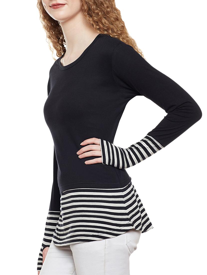 curved hem thumb hole sleeved tee - 14384008 - Zoom Image - 2