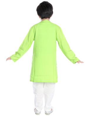 green silk blend kurta pyjama set - 14387752 - Standard Image - 3