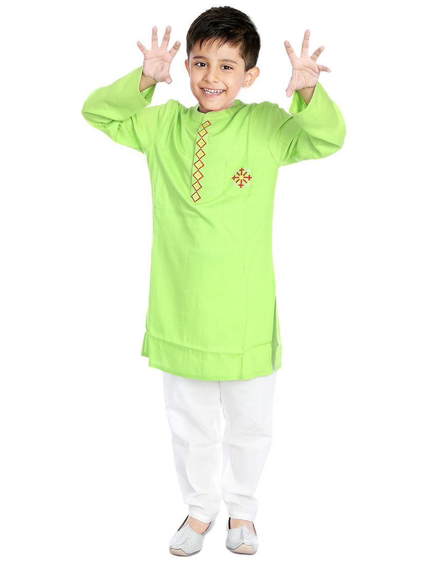 green silk blend kurta pyjama set - 14387752 - Zoom Image - 2