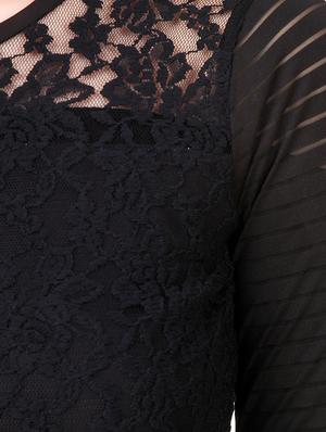 floral laced crop top - 14398262 - Standard Image - 4