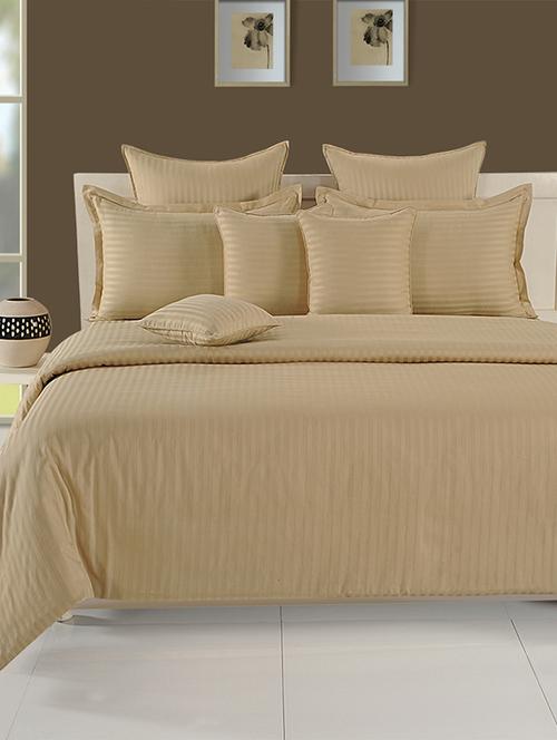 cotton plain comforter with polyfill filler - 14413357 - Standard Image - 1