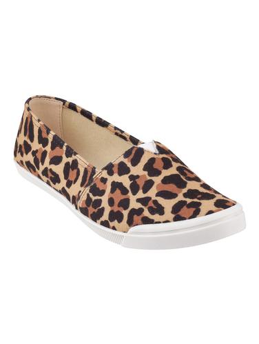 brown tpr slip on casual shoes - 14422404 - Very Small Image - 1