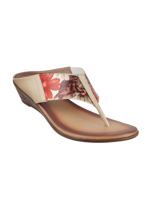 beige toe separator wedge - 14422876 - Standard Image - 1
