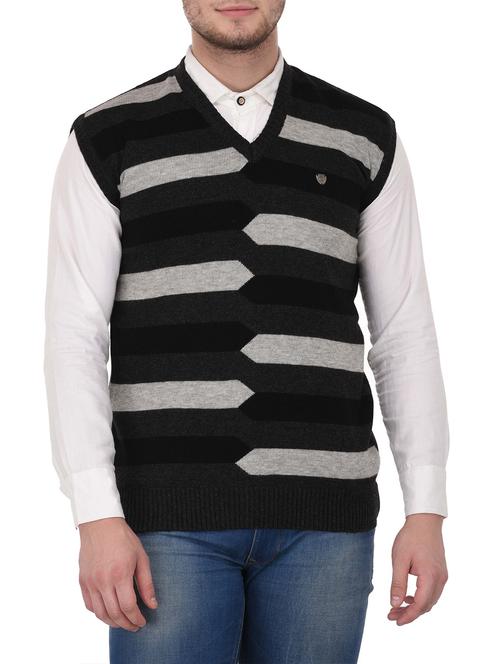 black acrylic sweater - 14425124 - Standard Image - 1