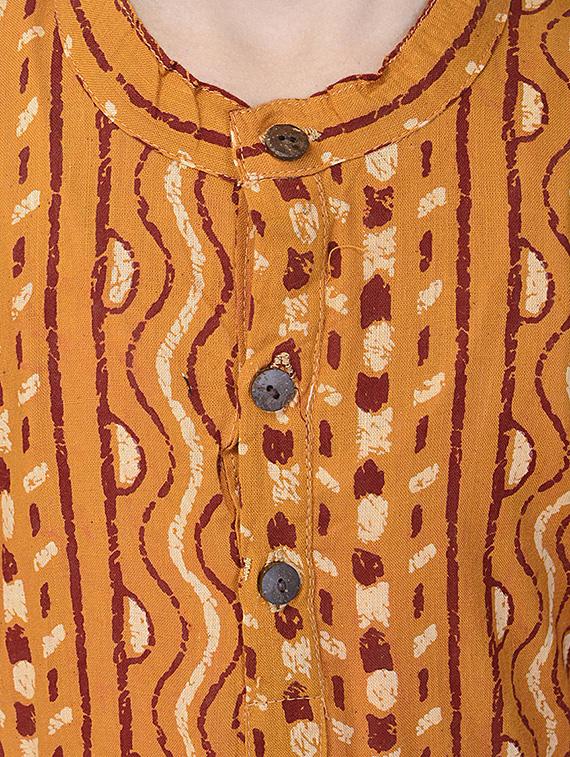yellow cotton kurta set - 14428915 - Zoom Image - 5