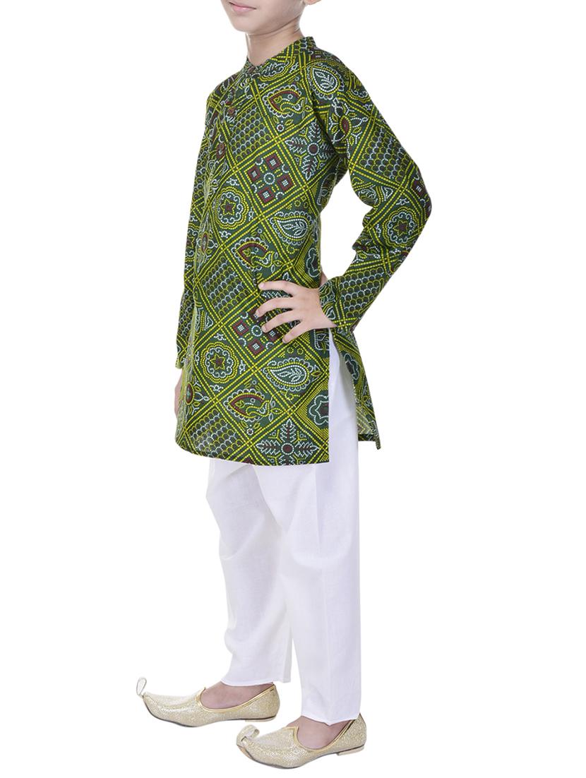 green and white cotton kurta set - 14428932 - Zoom Image - 2