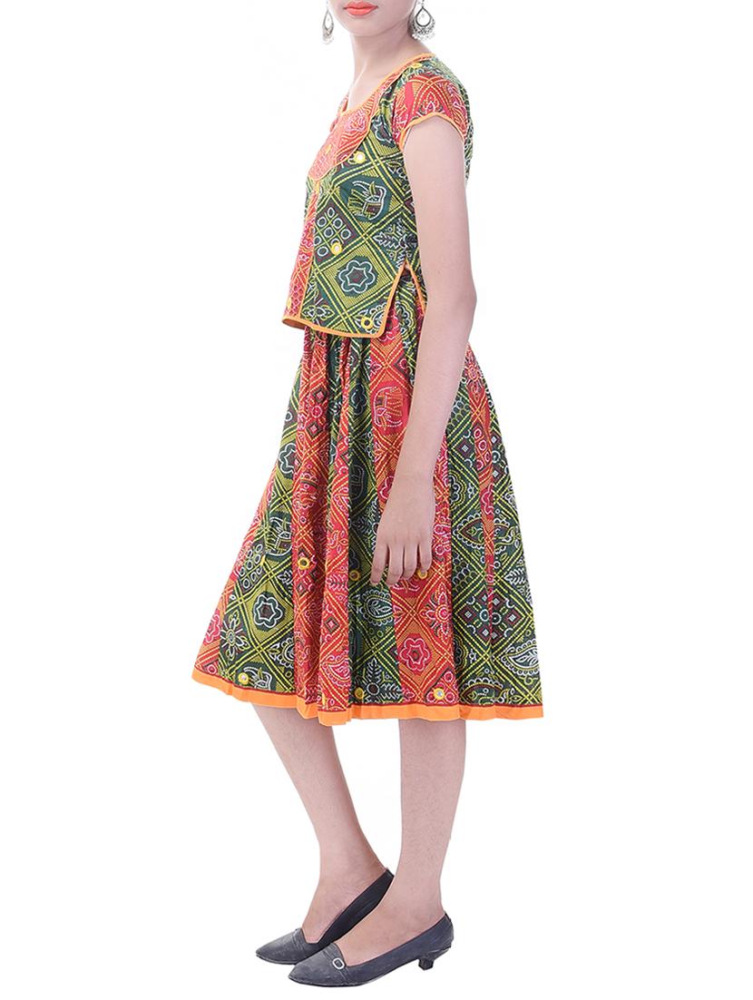 red and green cotton skirt set - 14429042 - Zoom Image - 2