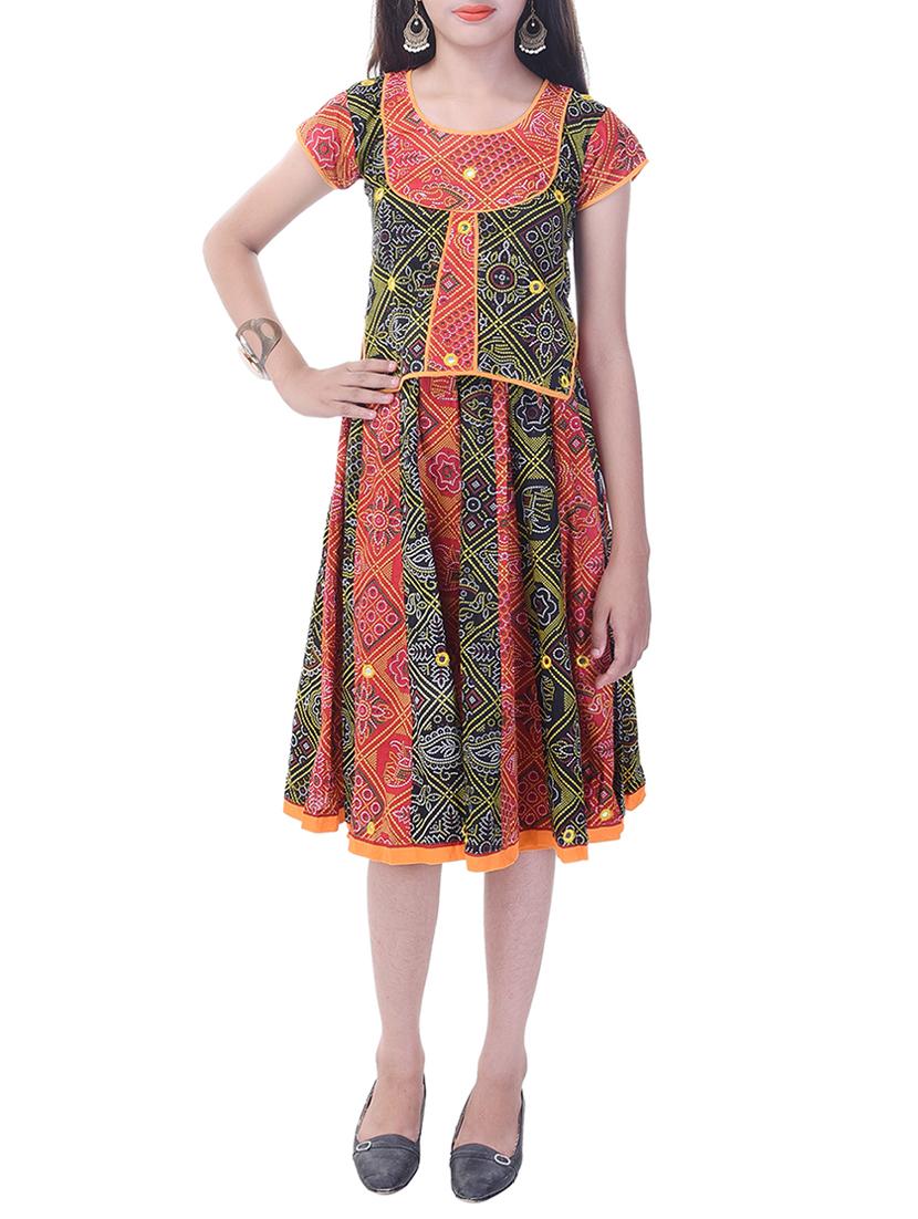 red and black cotton skirt set - 14429044 - Zoom Image - 1