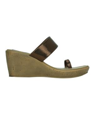 brown one toe wedge - 14434455 - Standard Image - 2