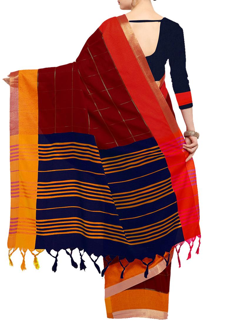 maroon silk blend handloom saree with blouse - 14456848 - Zoom Image - 2
