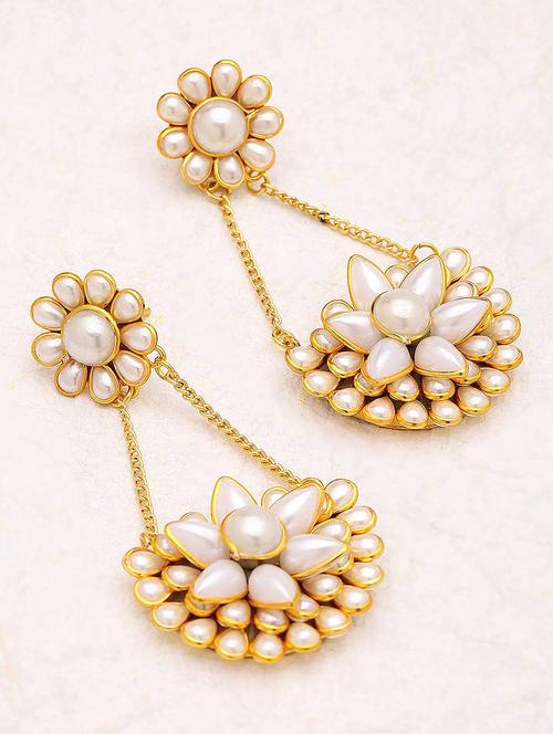 gold brass chandellier earring - 14460284 - Very Small Image - 1