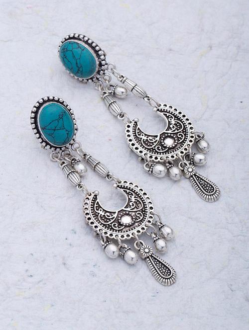 silver metal chandballi earrings - 14460758 - Very Small Image - 1