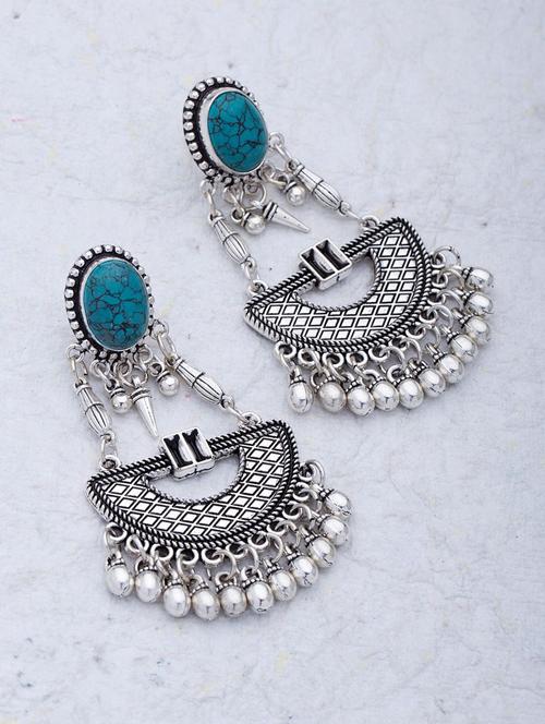 silver metal chandelier earrings - 14460761 - Very Small Image - 1