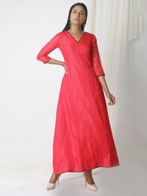 TrueBrowns Pink kota silk dress - 14465996 - Standard Image - 1