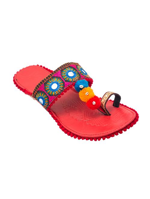 red fabric ethnic kolhapuris - 14479331 - Very Small Image - 1