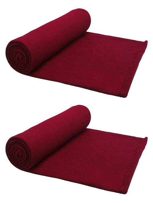 Set of 2 Maroon Blanket - 14496987 - Standard Image - 1