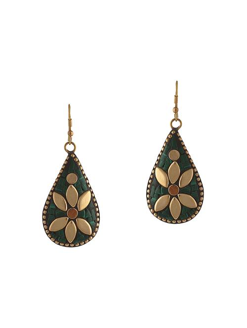 green metal other earring - 14502731 - Standard Image - 1