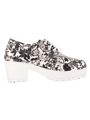 white lace-up ankle boot - 14514757 - Standard Image - 2